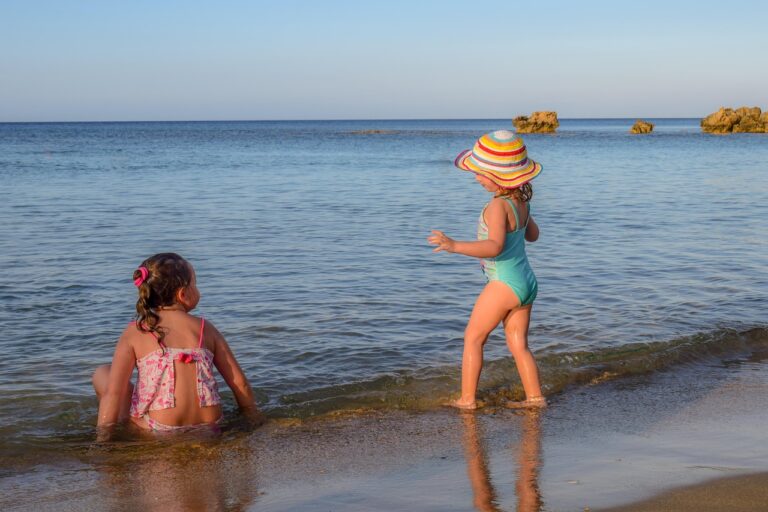 How to Maximize Your 2024 Holidays: Smart Planning Tips for More Vacation Time