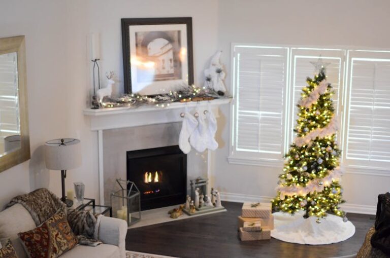 Master the Art of Holiday Napkin Folding: 5 Easy & Festive Styles to Impress Your Guests