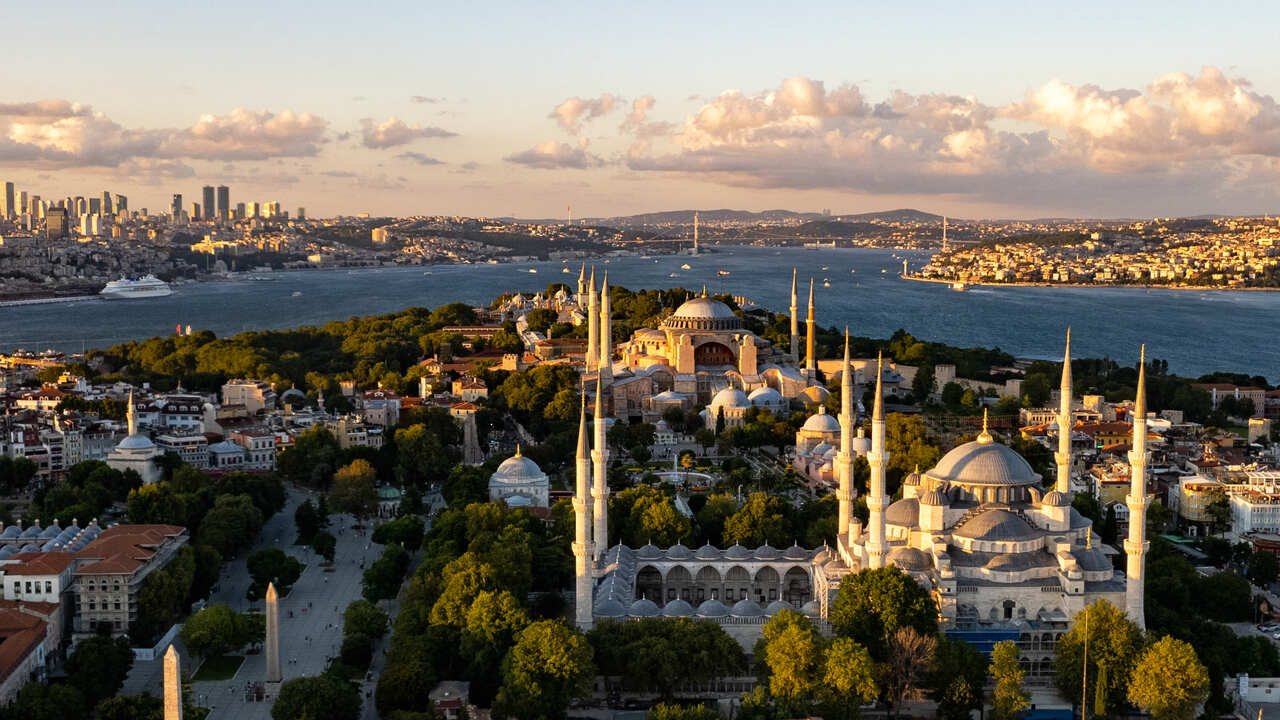 Turkey public holiday scenery, Europe